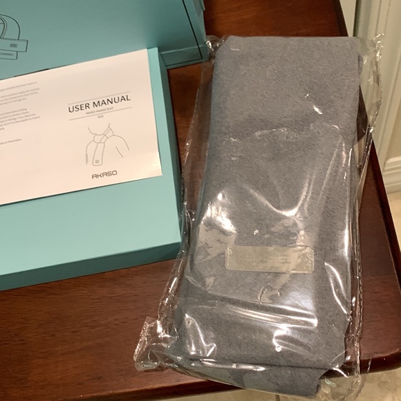 AKASO BRAND NEW IN BOX WIRELESS HEATED SCARF - Picture 5 of 10